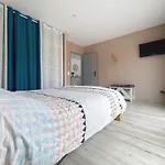 Maison * Lahourcade