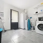Maison *