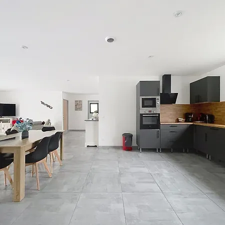 Maison *