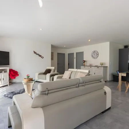 Maison *