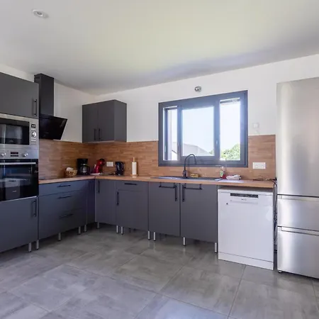 Maison * Lahourcade